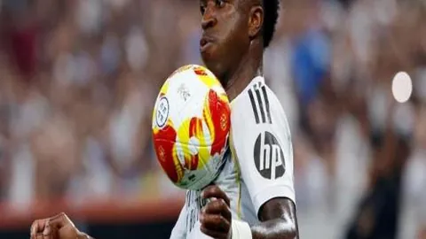 大乐透期号专家推荐：隆迪那主场优势分析，10中15